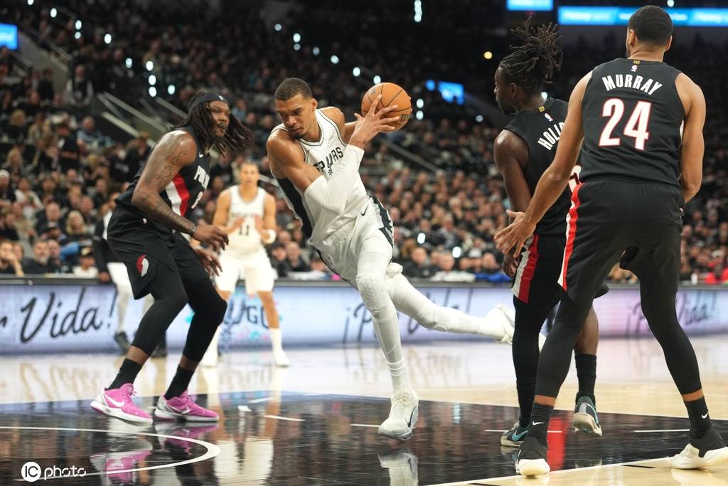 亨德森31分文班亚马伤退 开拓者逆转马刺扳平总比分